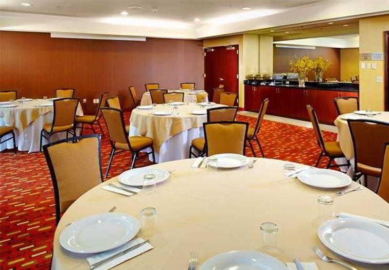 Courtyard By Marriott Princeton Buitenkant foto
