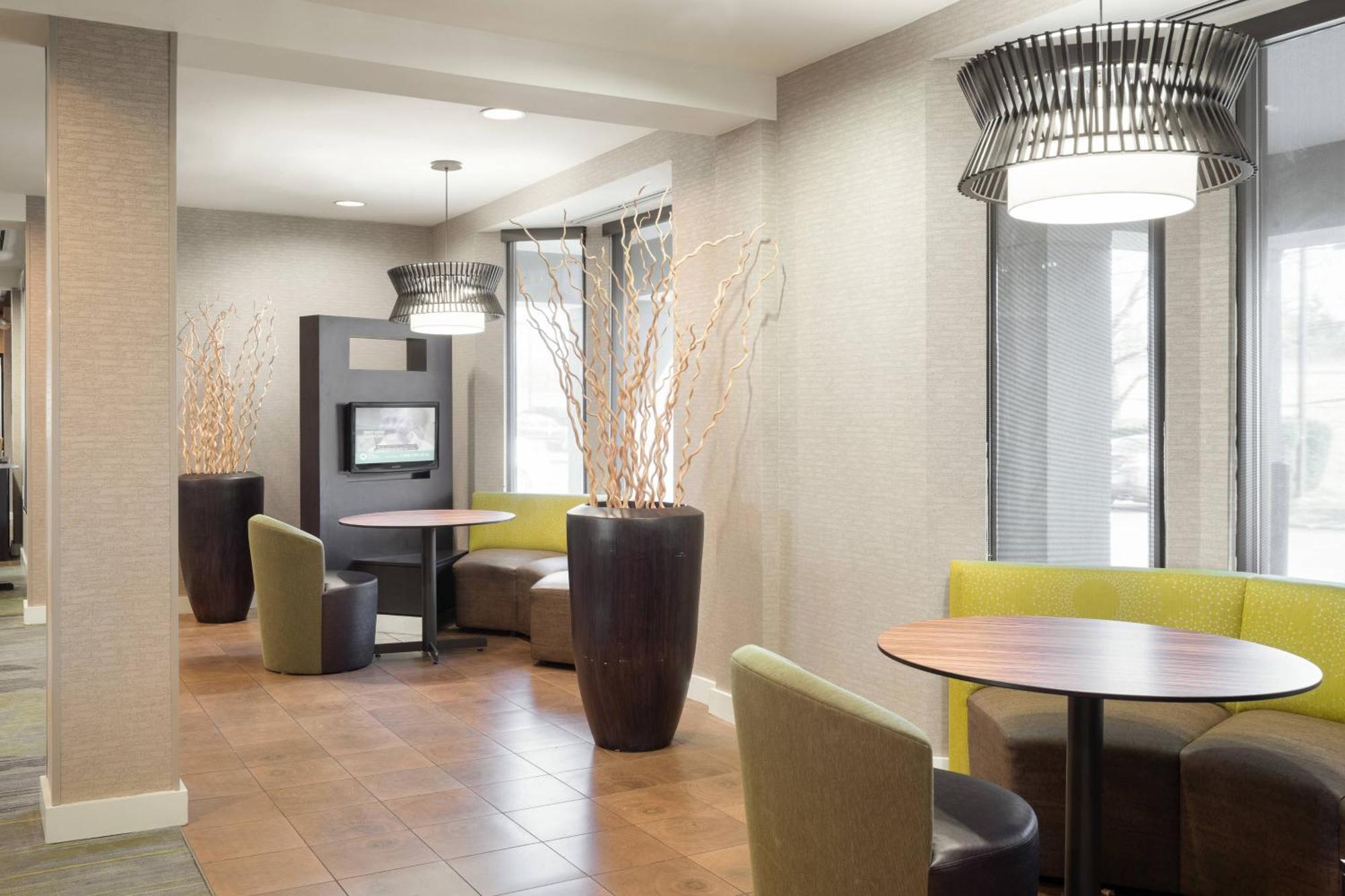 Courtyard By Marriott Princeton Buitenkant foto