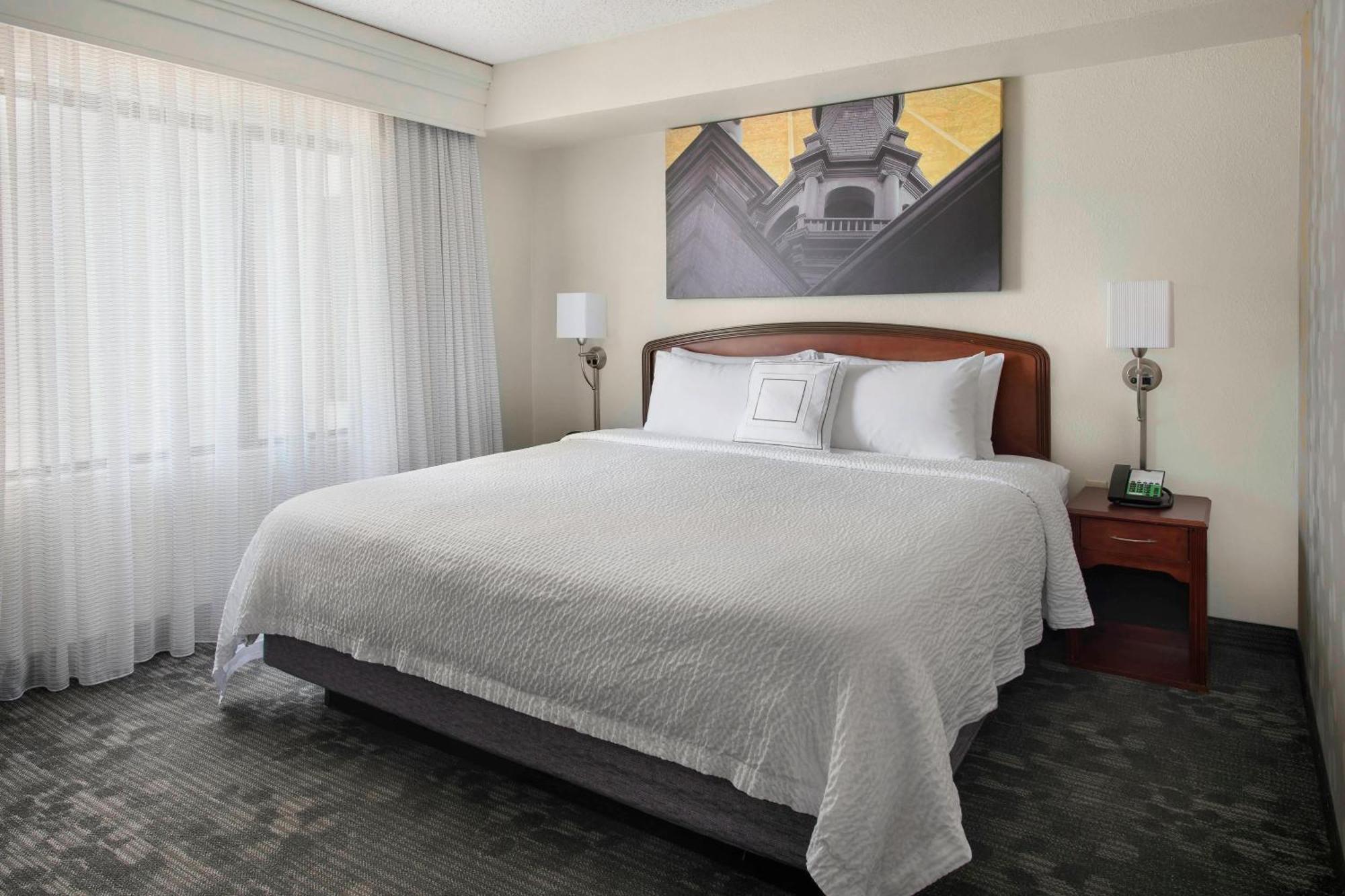 Courtyard By Marriott Princeton Buitenkant foto